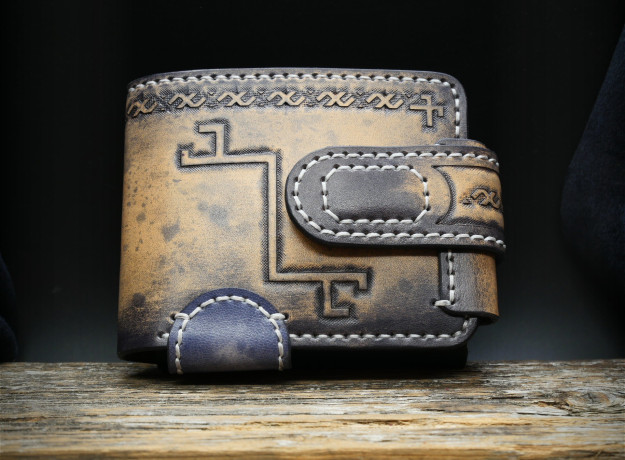 Piniginė "Žalčių karalienė" (su magnetu)