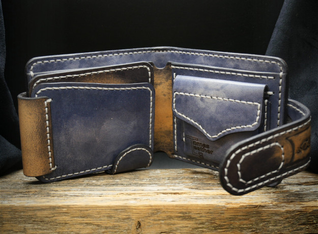 Piniginė "Žalčių karalienė" (su magnetu)