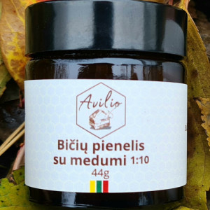 Bičių pienelis su medumi