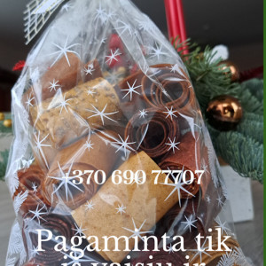 Rankų darbo džiovintos vaisių ir uogų juostelės (saldainiai/pastilės/gardumynai)