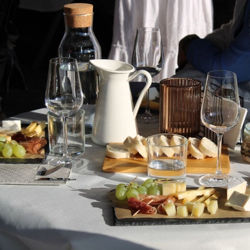 GERI METAI vynų degustacija (su užkandžiais, vakariene ir desertu)