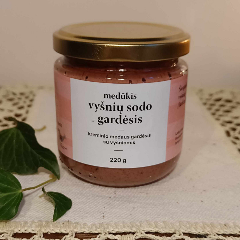 Kreminio medaus gardėsis su vyšniomis - Vyšnių sodo gardėsis